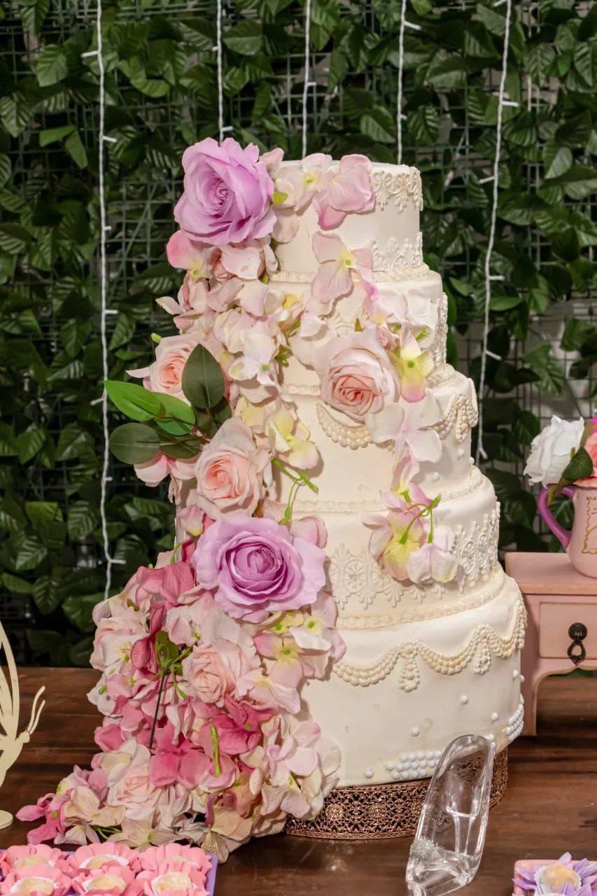 Buffet 15 anos com escada